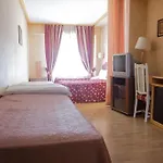 Tibur Отель