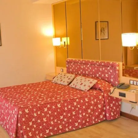 Tibur فندق سرقسطة